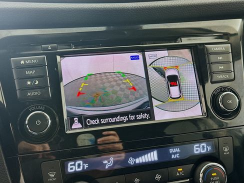 Used 2019 Nissan Rogue SV w/ Premium Package FWD image 23