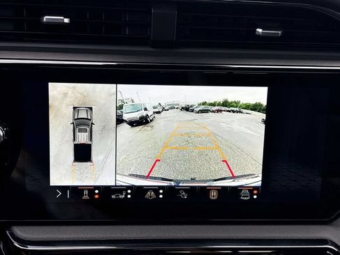Used 2024 GMC Sierra 1500 AT4 w/ Technology Package AWD/4WD image 24