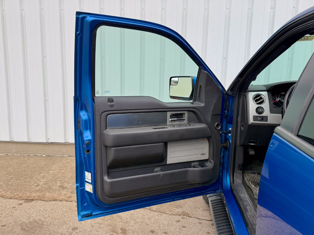 Used 2014 Ford F150 FX4 w/ Equipment Group 402A Luxury AWD/4WD image 14