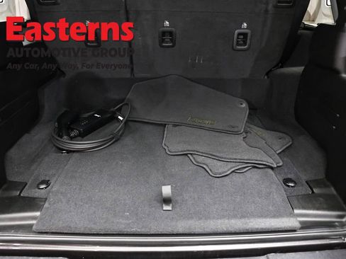 Used 2025 Jeep Wrangler Unlimited Sahara image 9