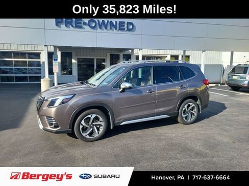Used 2022 Subaru Forester Touring image 1