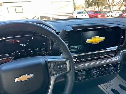 Used 2025 Chevrolet Silverado 1500 LT image 25
