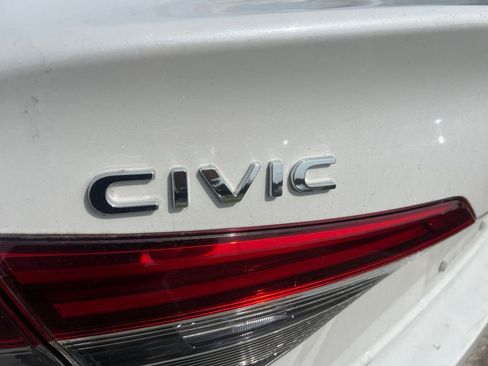 Used 2023 Honda Civic EX image 4
