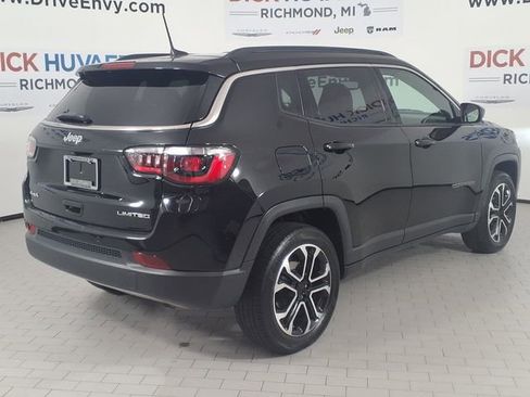 Used 2024 Jeep Compass Limited AWD/4WD image 4