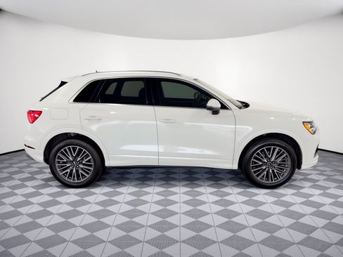 Used 2022 Audi Q3 2.0T Premium w/ Convenience Package AWD/4WD image 8
