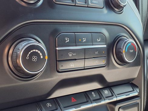 Used 2019 Chevrolet Silverado 1500 LT AWD/4WD image 21