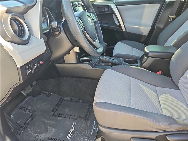 Used 2015 Toyota RAV4 LE FWD image 15