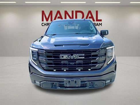 Used 2023 GMC Sierra 1500 Elevation w/ Elevation Premium Package RWD image 2