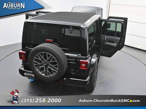 Used 2024 Jeep Wrangler High Altitude AWD/4WD image 39