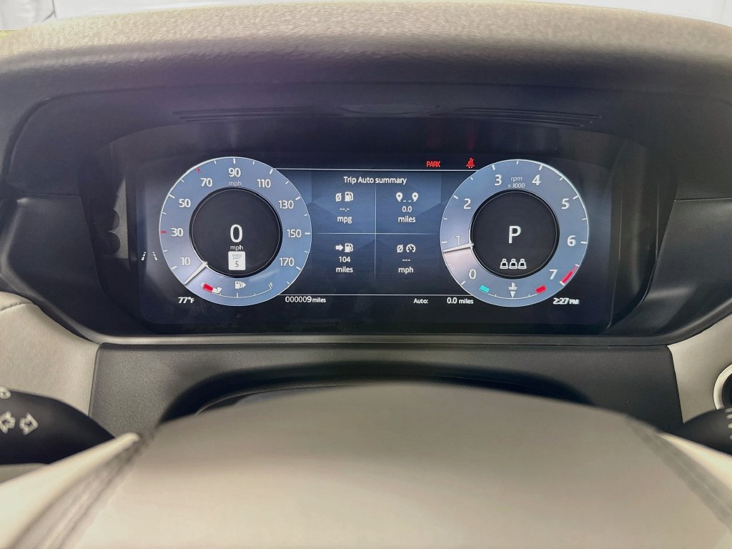 New 2026 Land Rover Range Rover Velar S AWD/4WD image 32