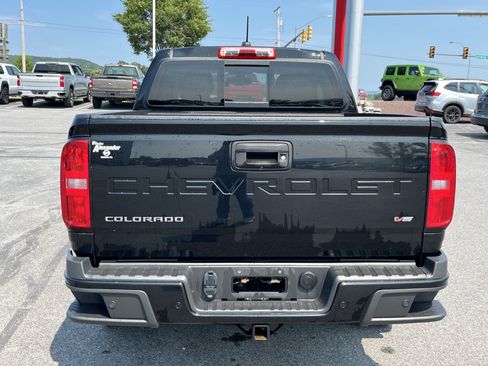 Used 2022 Chevrolet Colorado Z71 w/ Z71 Midnight Edition AWD/4WD image 6