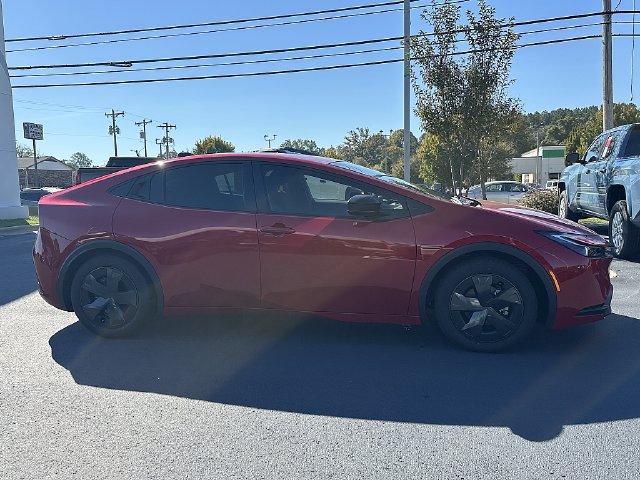 New 2027 Toyota Prius LE FWD image 8