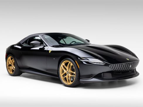 Used 2026 Ferrari Roma Spider RWD image 12