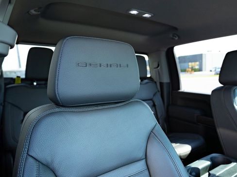 Used 2023 GMC Sierra 2500 Denali AWD/4WD image 33
