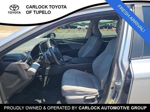 Used 2025 Toyota Camry LE FWD image 6