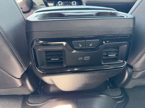 Used 2025 GMC Sierra 3500 AT4 w/ AT4 Premium Plus Package AWD/4WD image 29