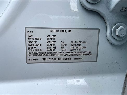 Used 2020 Tesla Model Y Long Range image 30