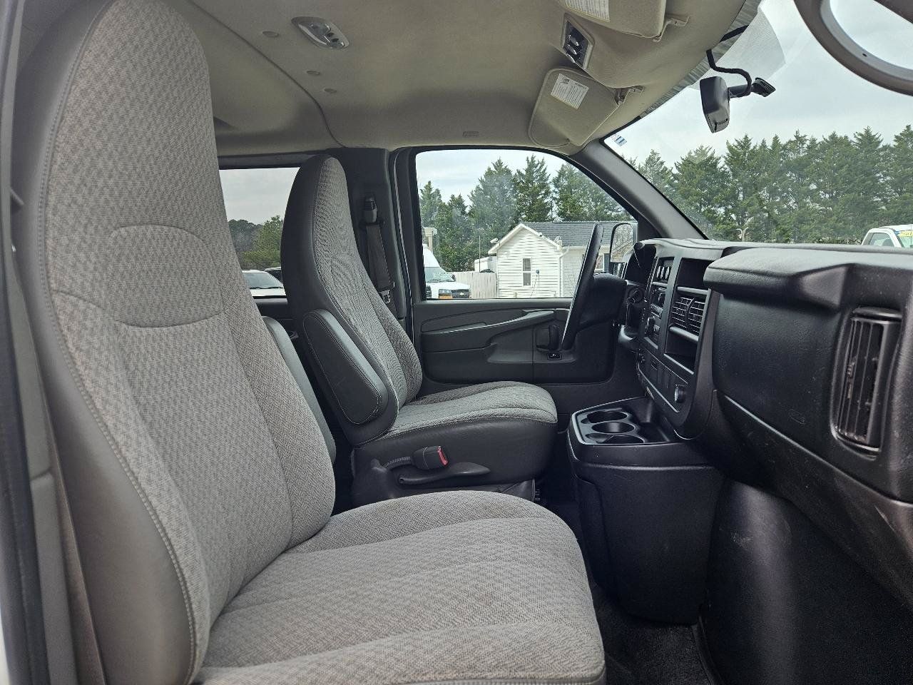 Used 2014 Chevrolet Express 1500 LT w/ LT Preferred Equipment Group AWD/4WD image 27