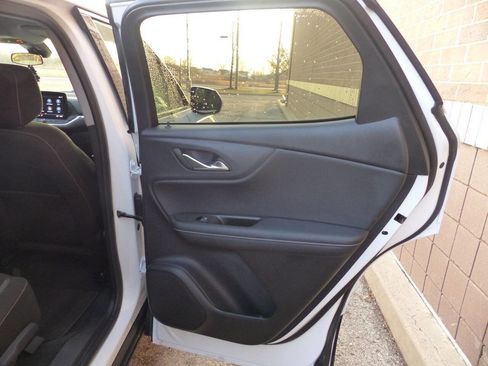 Used 2025 Chevrolet Blazer LT image 40