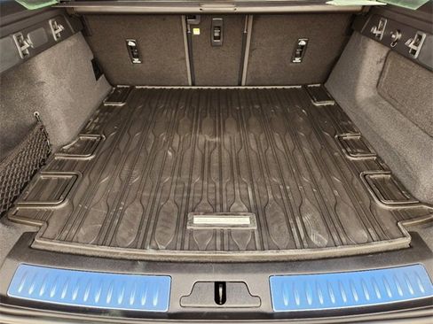 New 2025 Land Rover Range Rover Velar Dynamic SE image 30