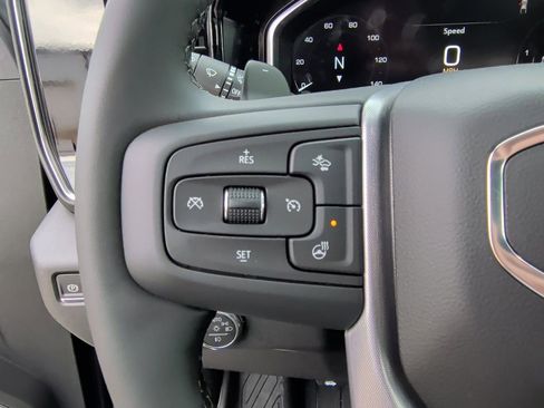 New 2026 GMC Sierra 1500 SLT image 19