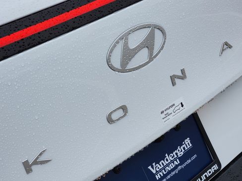 New 2026 Hyundai Kona SE image 8