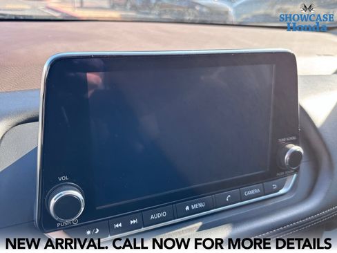 Used 2023 Nissan Rogue S FWD image 13