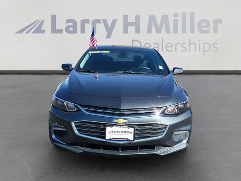 Used 2017 Chevrolet Malibu LT image 8