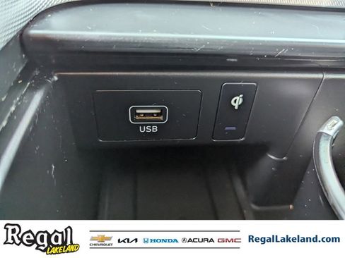 Used 2023 Hyundai Palisade Calligraphy image 25