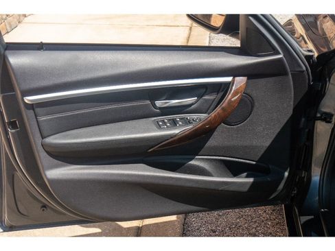 Used 2016 BMW 328i xDrive Sedan AWD/4WD image 6