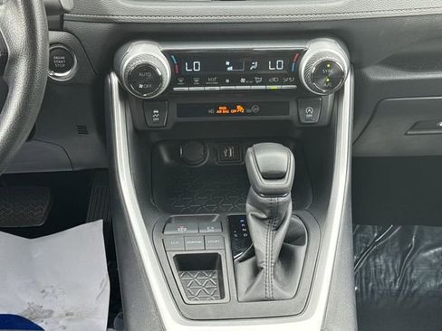 Used 2025 Toyota RAV4 XLE image 23
