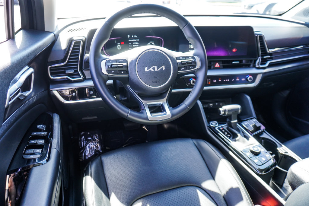 Used 2024 Kia Sportage EX FWD image 12