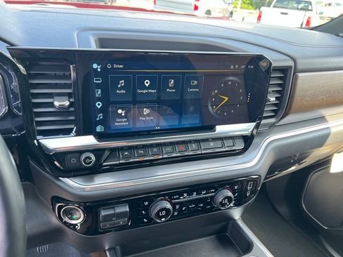 Certified 2025 Chevrolet Silverado 1500 High Country AWD/4WD image 17