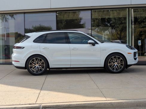 New 2026 Porsche Cayenne E-Hybrid image 8
