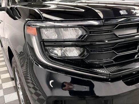 Used 2025 Ford Expedition Max Active AWD/4WD image 37