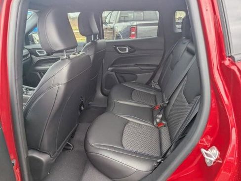 New 2026 Jeep Compass Latitude image 11