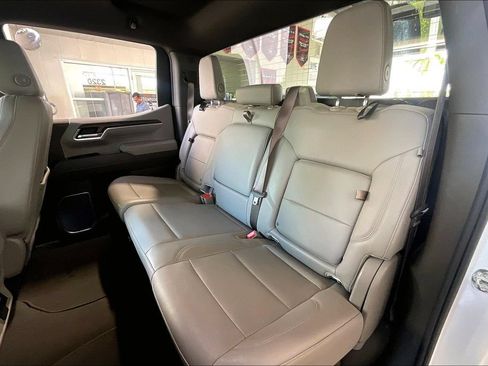 Used 2025 GMC Sierra 1500 SLT RWD image 14