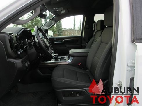 Used 2024 Chevrolet Silverado 1500 LT Trail Boss w/ Protection Package image 12