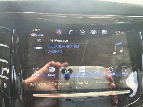 Used 2018 Cadillac Escalade ESV Luxury RWD image 26