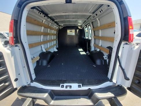 Used 2024 Chevrolet Express 2500 w/ Driver Convenience Package RWD image 21