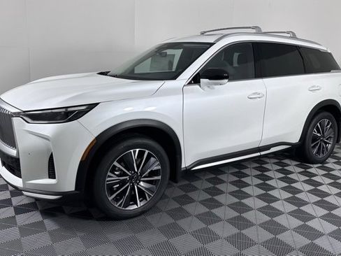 Certified 2026 INFINITI QX60 Luxe w/ Family Package image 3