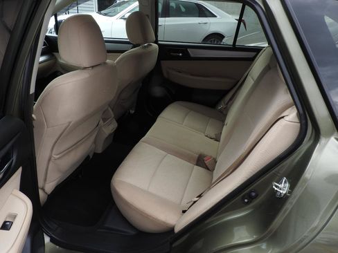 Used 2019 Subaru Outback 2.5i Premium AWD/4WD image 7