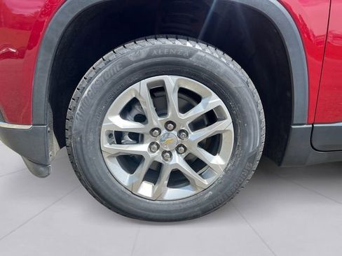 Certified 2021 Chevrolet Traverse LT FWD image 9