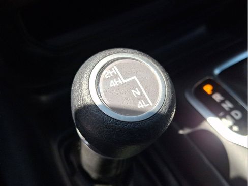 Used 2022 Jeep Wrangler Unlimited Sport AWD/4WD image 22
