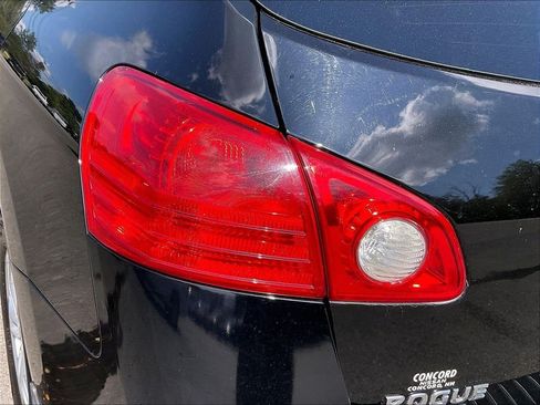 Used 2015 Nissan Rogue S w/ Convenience Package AWD/4WD image 29