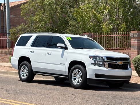 Used 2019 Chevrolet Tahoe LS w/ Enhanced Driver Alert Package AWD/4WD image 6