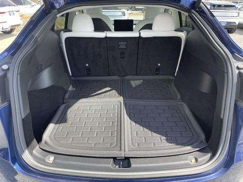 Used 2022 Tesla Model Y Long Range image 31