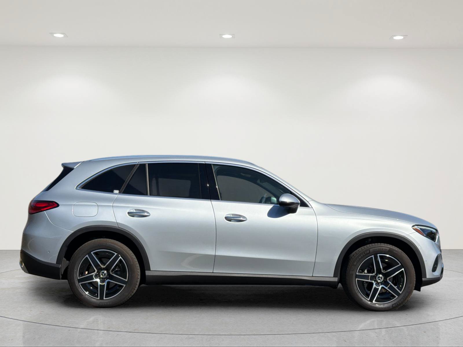 Used 2026 Mercedes-Benz GLC 300 image 5
