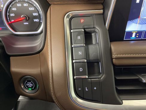 Used 2021 Chevrolet Tahoe High Country w/ Premium Package image 34