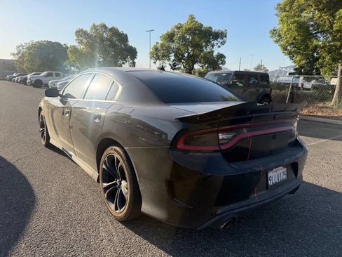 Used 2021 Dodge Charger R/T RWD image 4